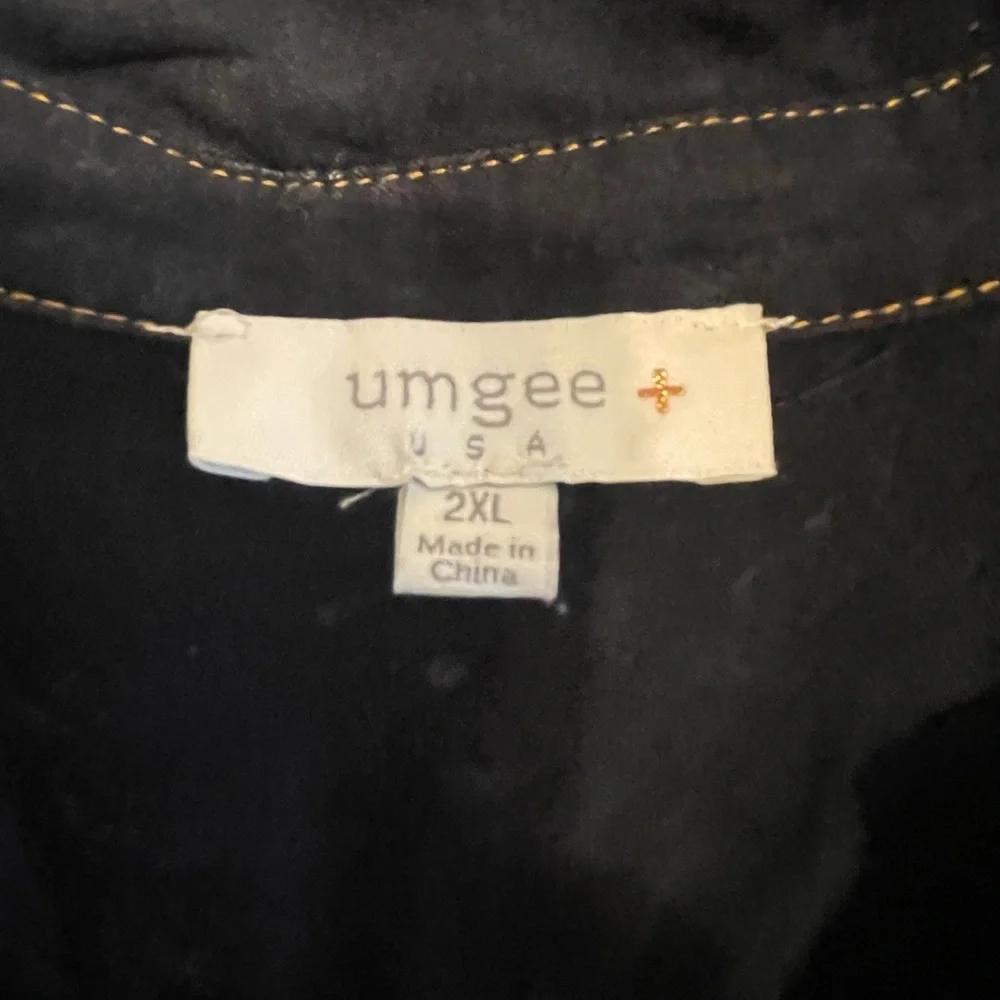 Umgee Black Short Sleeve Tiered Tunic - Picture 2 of 2